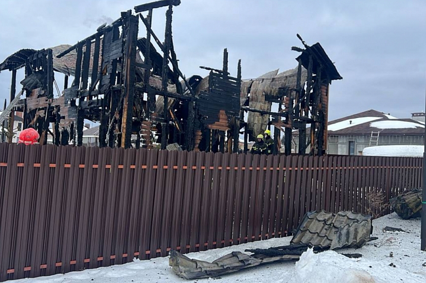 По факту гибели трех человек в результате пожара в Новой Москве возбуждено уголовное дело