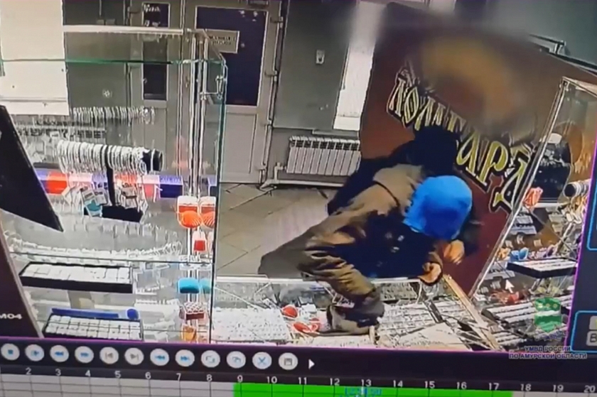 В Амурской области задержали двух жителей Белогорска, подозреваемых в разбойном нападении на ломбард