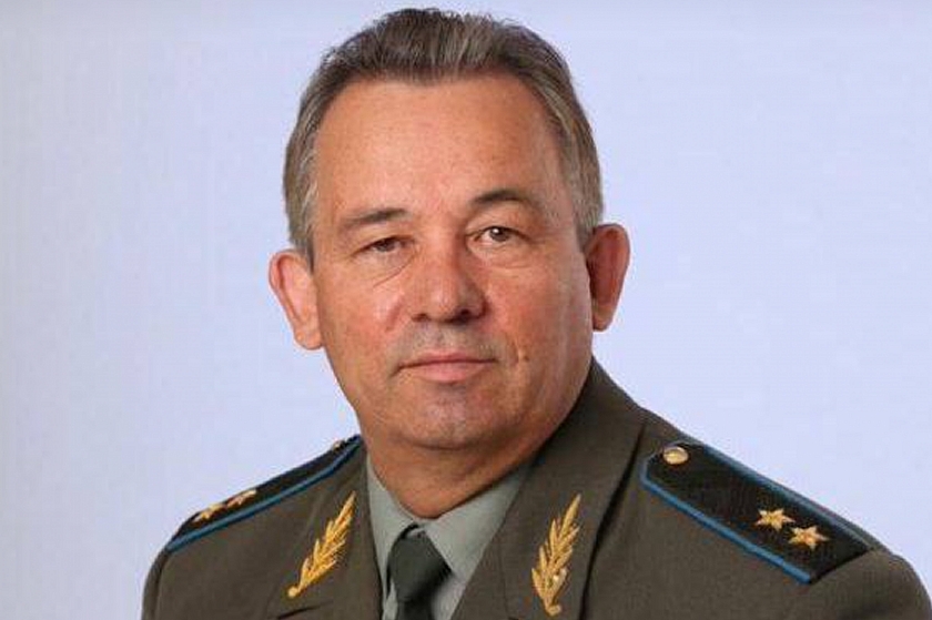 Экс-начальника главного управления авиации ФСБ и Героя России обманули на 1.5 миллиона рублей