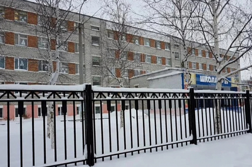 В Нижневартовске подросток напал с ножом на сверстника