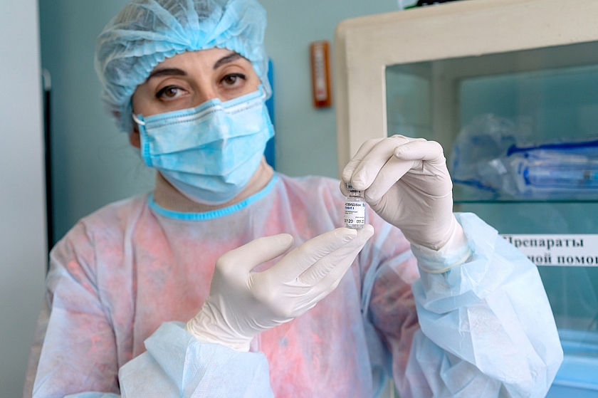 Российским учёным хватит полторы недели, чтобы приспособить свою вакцину под «омикрон»