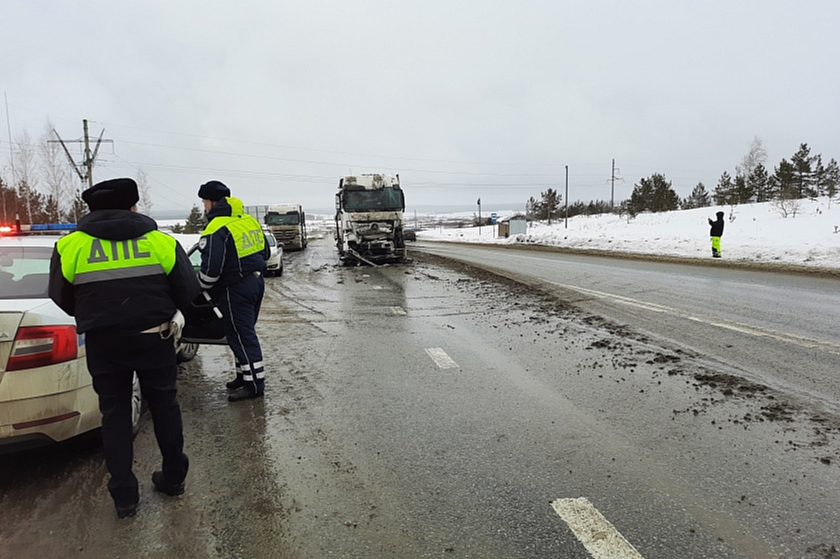 Автовоз из Перми попал в ДТП на Пермском тракте