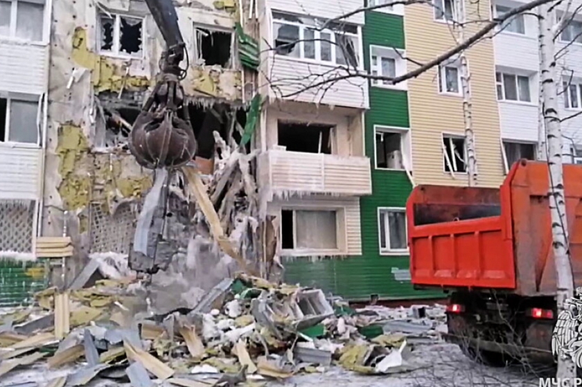 Число погибших при взрыве газа в Нижневартовске выросло до десяти