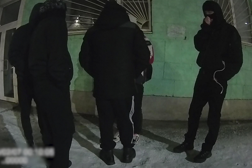 В Волгограде оперативники задержали подозреваемых в мошенничестве через сайт знакомств