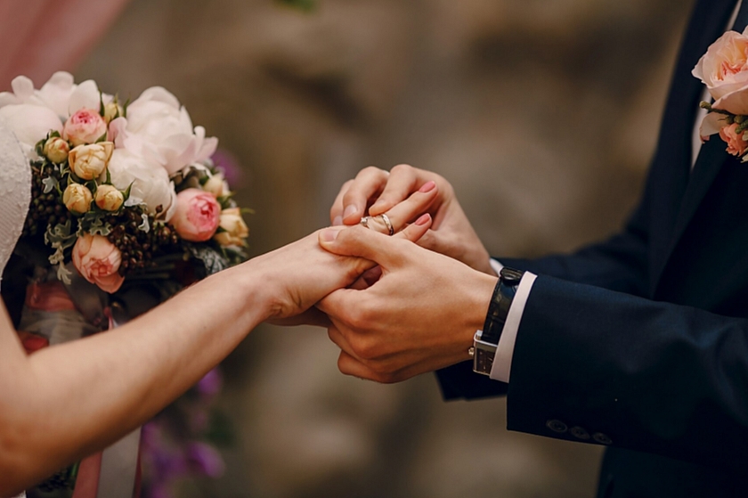Молодая семья из Сургута победила в уральской свадебной премии