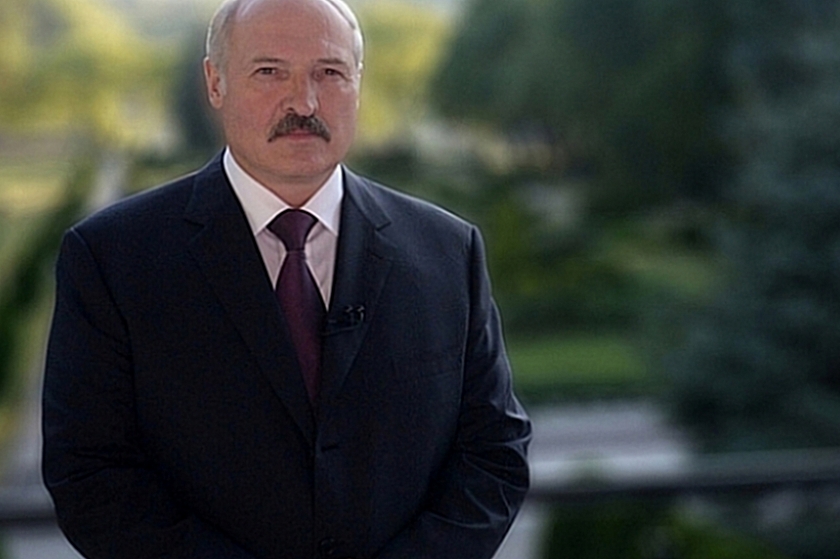 Лукашенко пригрозил жесткими мерами из-за уборки урожая