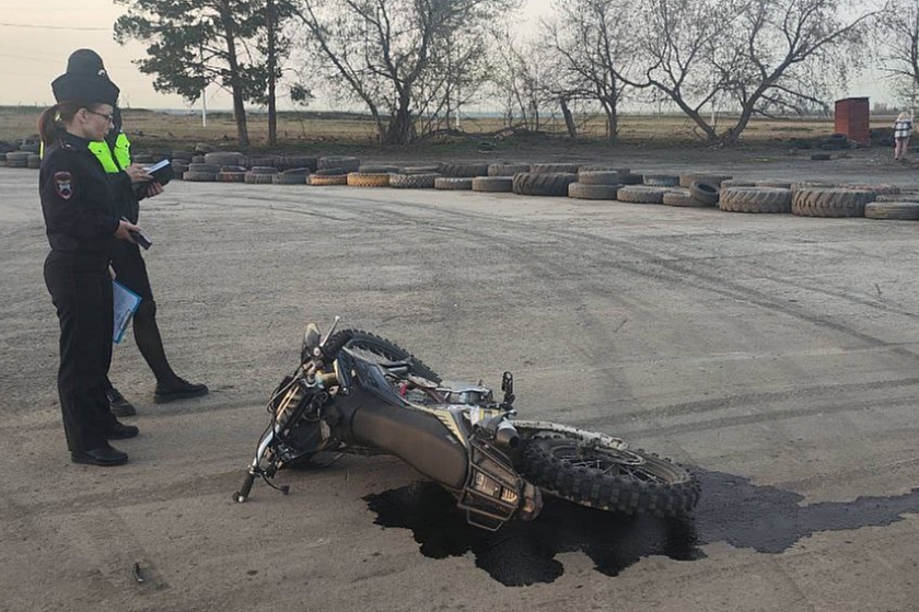 Трагическое ДТП в Свердловской области: наезд на натянутый трос унес жизнь 15-летнего байкера