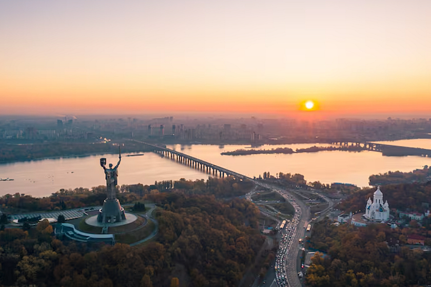 В Киеве слышны мощные взрывы