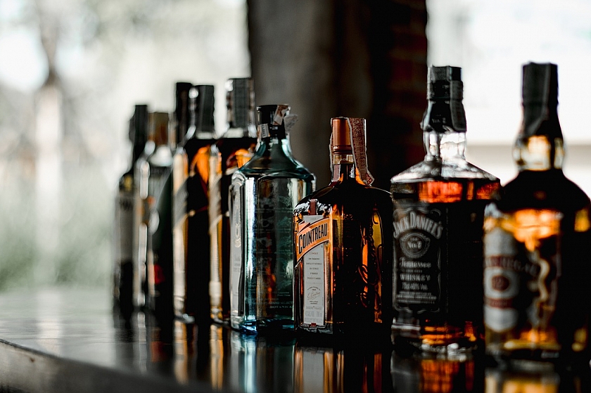 Никаких ограничений на продажу спиртных напитков не будет-официальное заявление правительства Югры