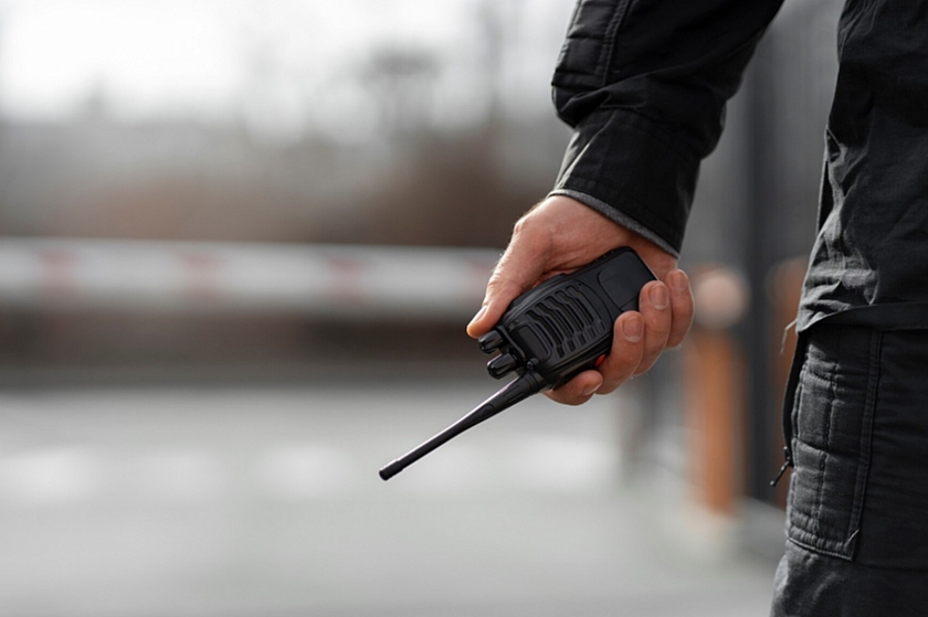ФСБ задержала завербованных подростков с оружием