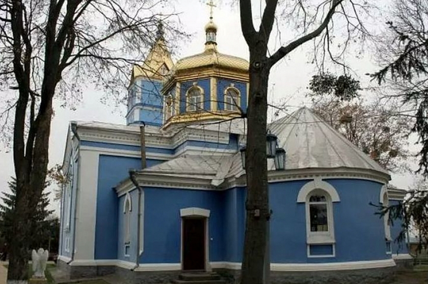 Наёмники Православной церкви Украины совершают новый рейдерский захват 