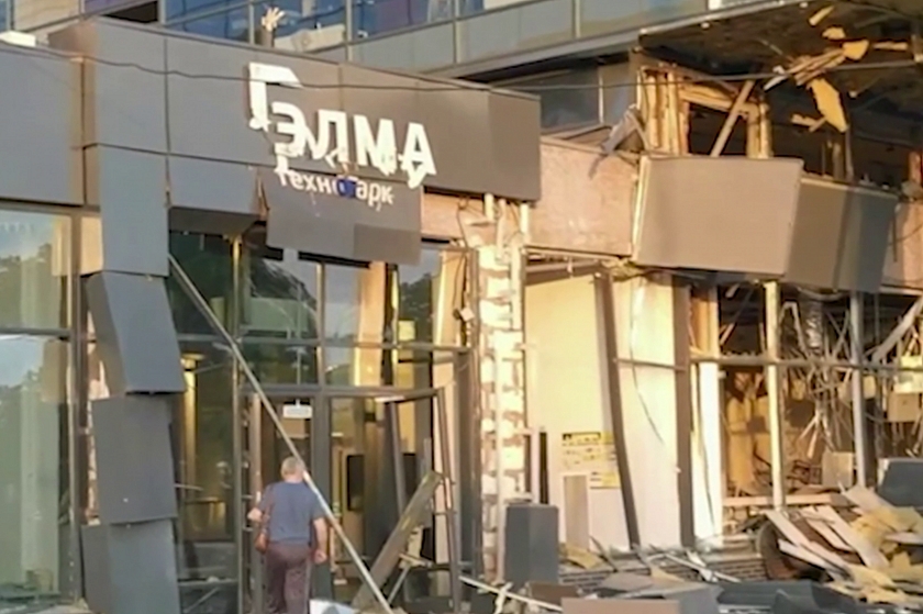 Пожар в Зеленограде после атаки БПЛА «Технопарк»