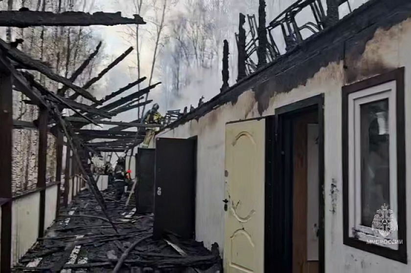 В экопарк-отеле под Красноярском произошел крупный пожар