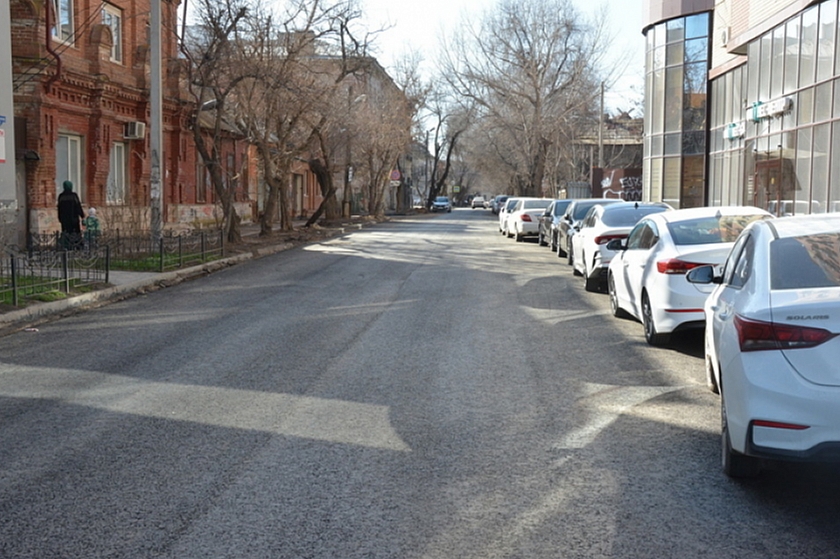 В Астрахани начались работы по ремонту дорожного покрытия на пяти объектах