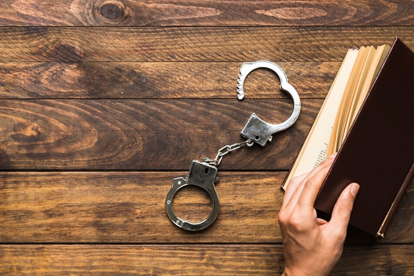 Задержание тренера и главы ЦСК ВВС по подозрению в вымогательстве