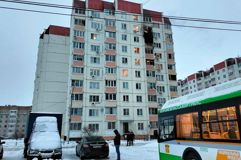 Украинские беспилотники совершили массовую атаку на Воронеж: пострадала десятилетняя девочка