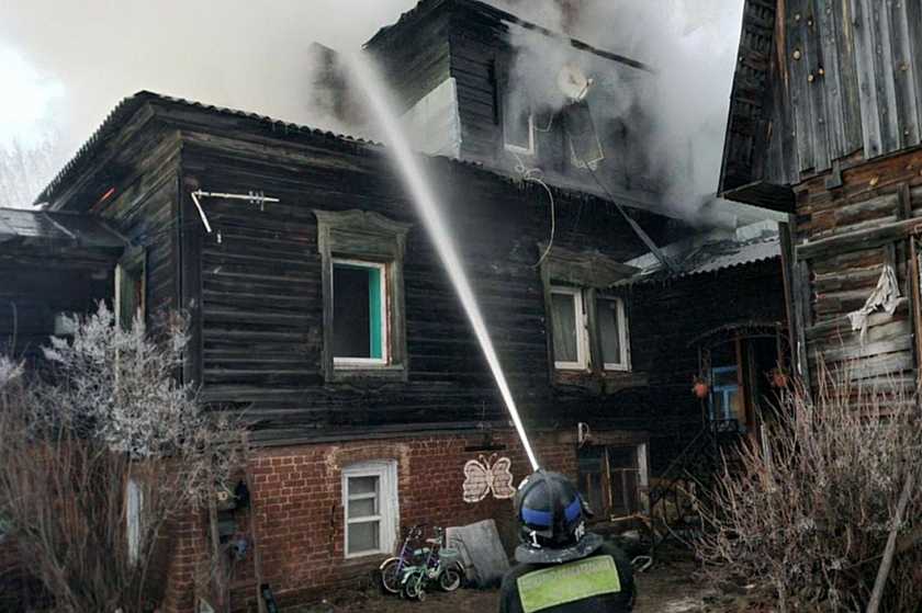 В Костроме при пожаре в жилом доме погибли два человека