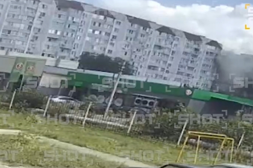 Стало слышно голоса из-под завалов дома в Саратове