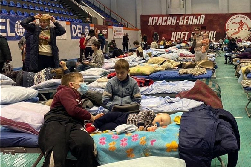 В Сургуте организованы два пункта сбора вещей и продуктов, которые впоследствии будут переданы в качестве гуманитарной помощи жителям из Донецка и Луганска
