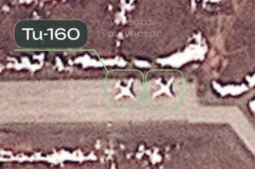 Россия перебросила стратегические бомбардировщики Ту-160 на Дальний Восток