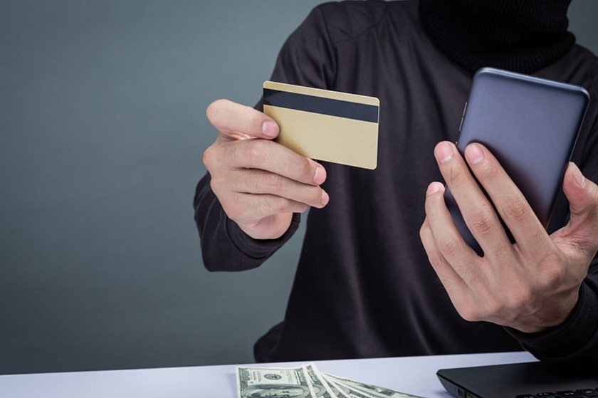 Жителя Читы обманули на 24 миллиона рублей
