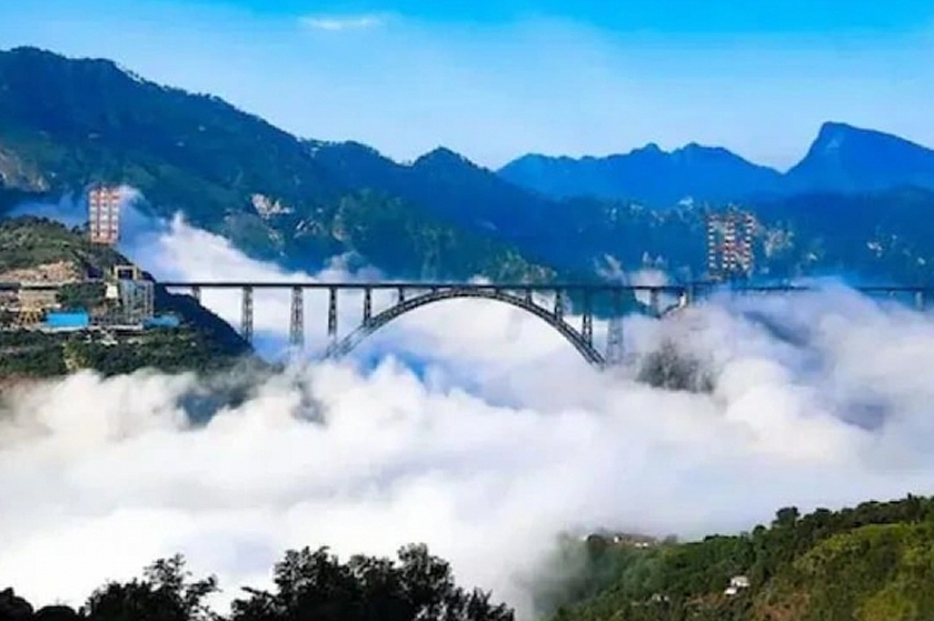 В Индии открыт высочайший железнодорожный мост