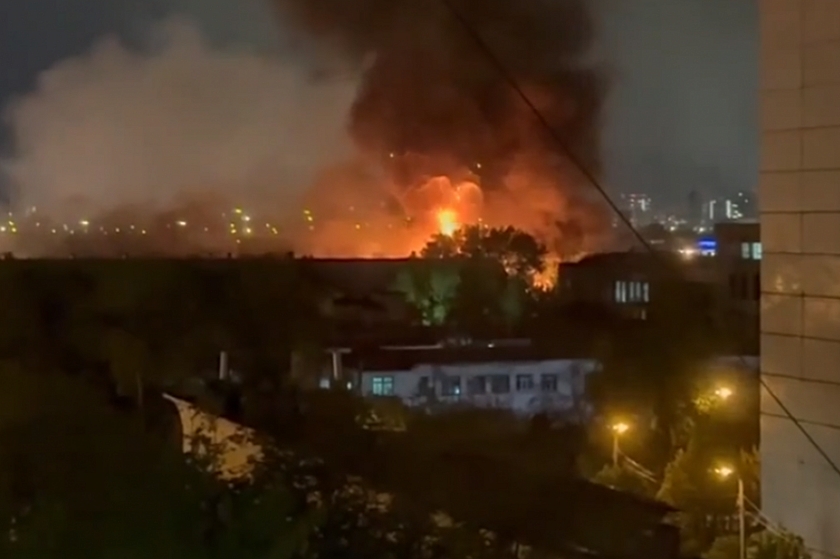 Ночной пожар на московском заводе в Перово нанес ущерб в размере 100 миллионов рублей